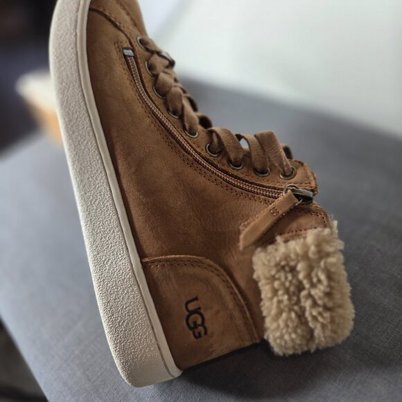 Women's UGG Olive High-Top Sneaker Nubuck Sheepskin Zip - Size 7.5 - Picture 9 of 10